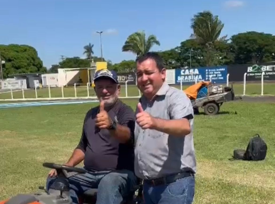 Presidente do Morrinhos, Leandro Nato, acompanha obras no Jo&atilde;o Vilela (Foto: Reprodu&ccedil;&atilde;o)